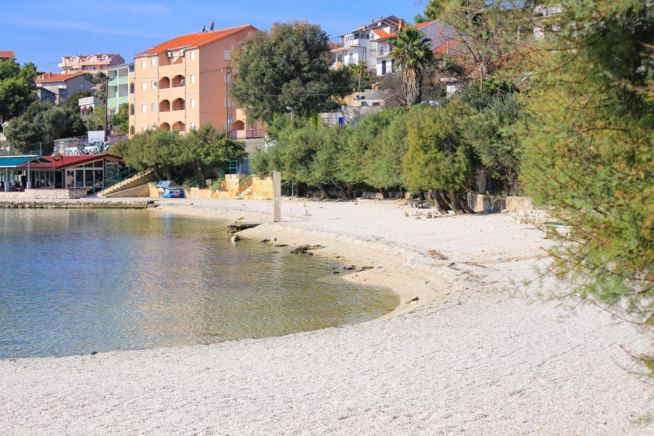 Apartments With A Parking Space Marina, Trogir - 6014 Екстер'єр фото