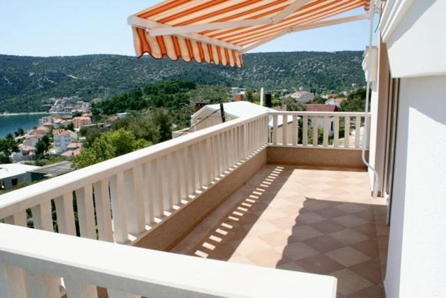 Apartments With A Parking Space Marina, Trogir - 6014 Екстер'єр фото