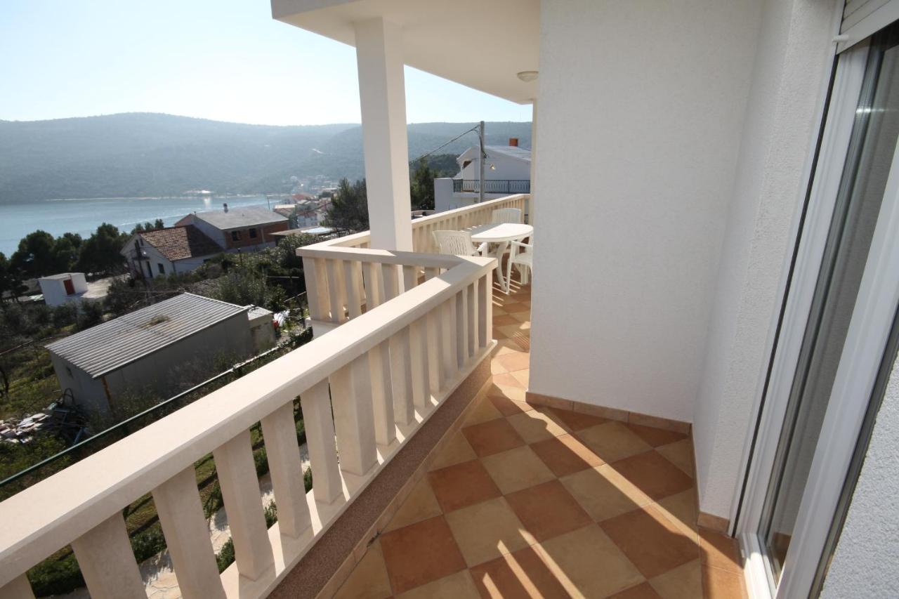 Apartments With A Parking Space Marina, Trogir - 6014 Екстер'єр фото